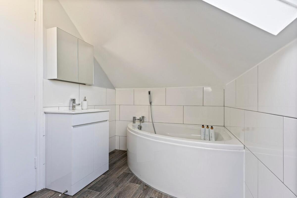 Heart Of Acton - Long - Perfect For Groups Appartement Londres