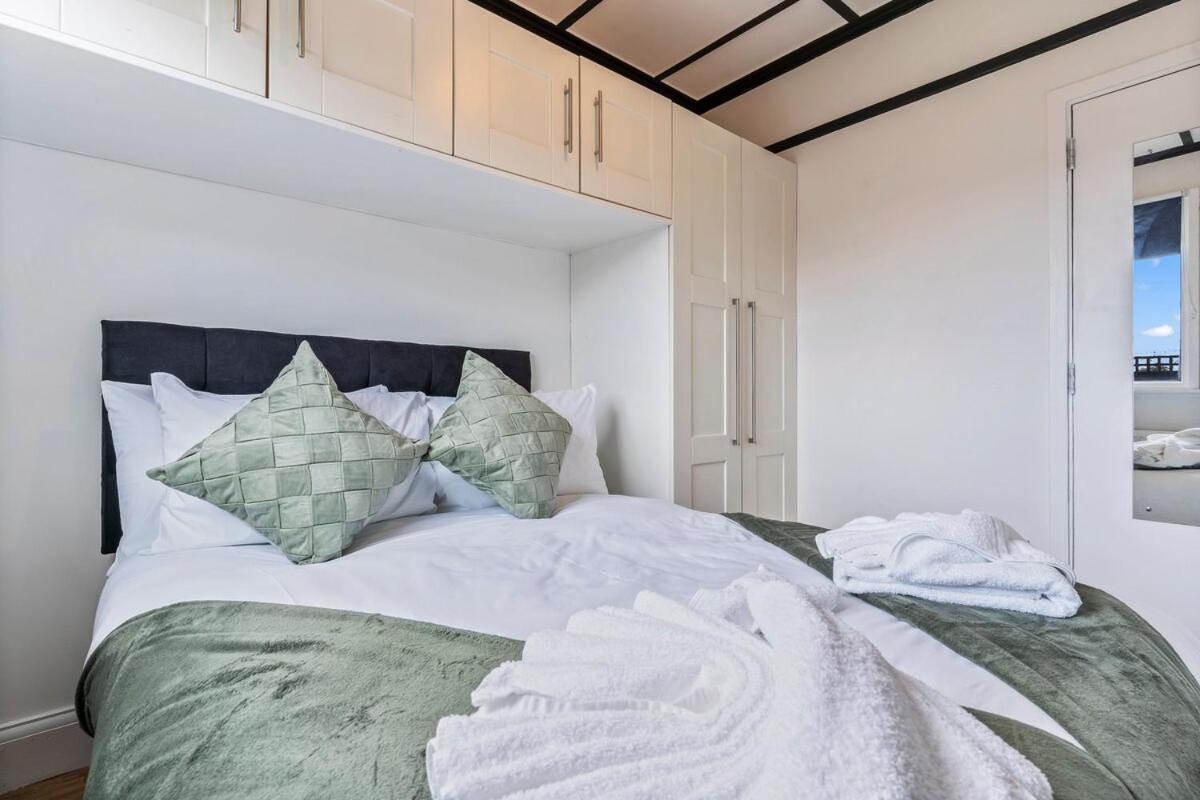 Heart Of Acton - Long - Perfect For Groups Londres