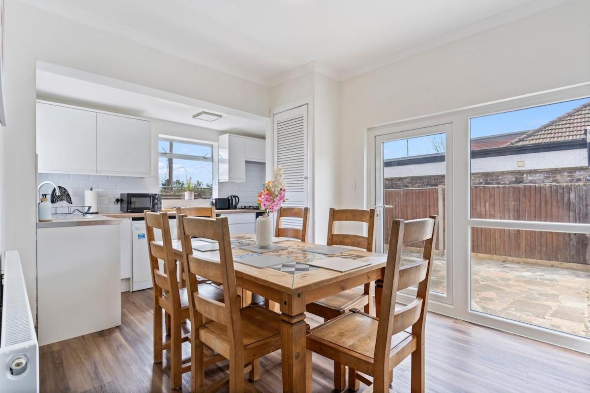 Heart Of Acton - Long - Perfect For Groups *